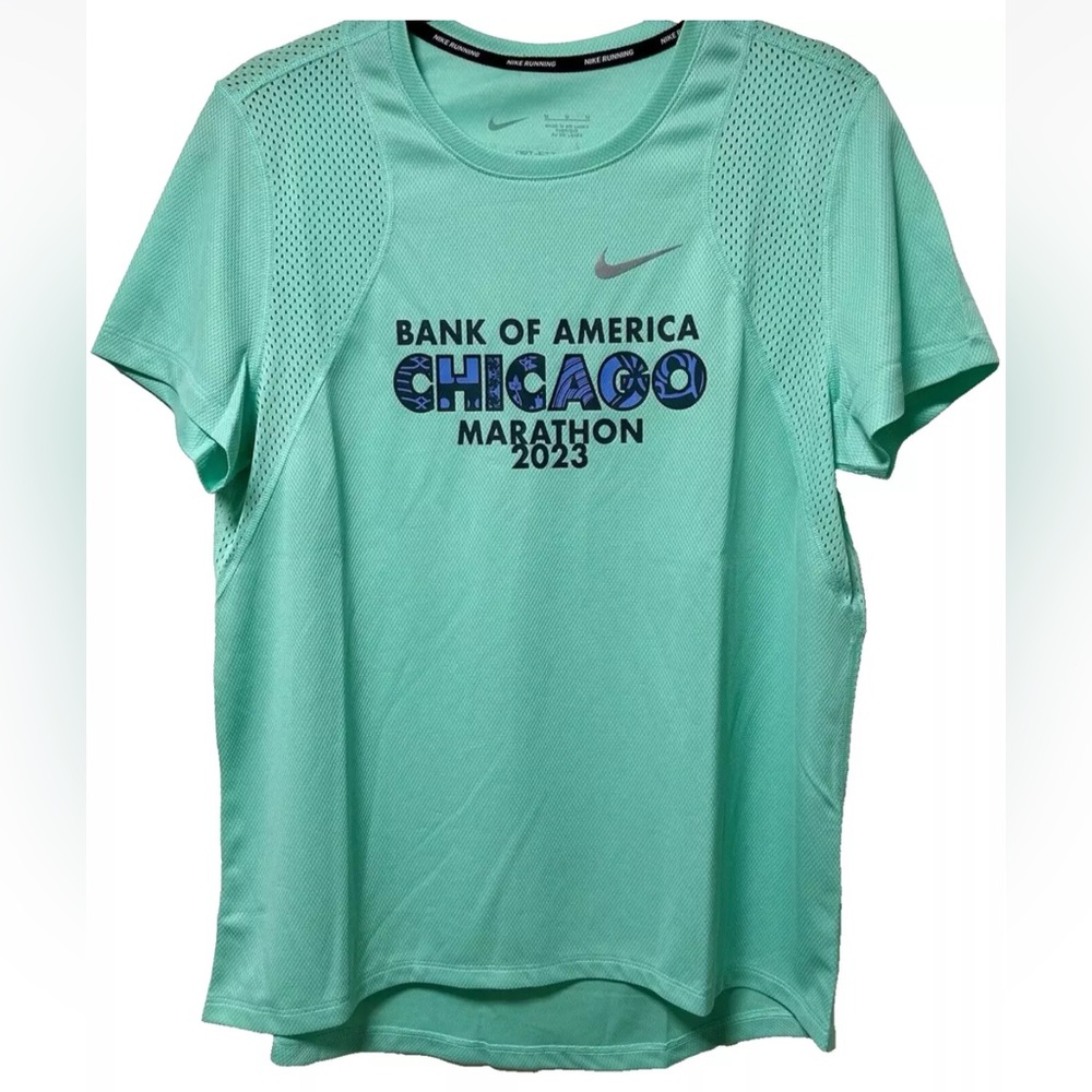 Nike Running Dri-Fit Chicago Marathon 2023 Women's Short Sleeve Run Shirt Size M